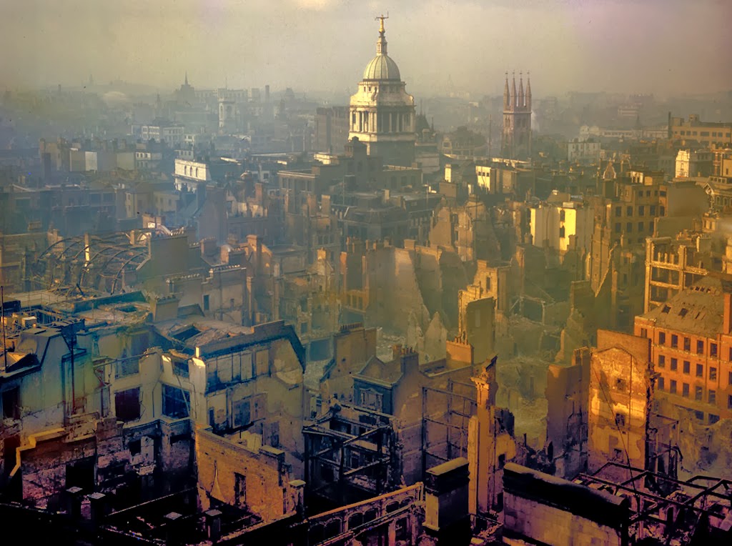 City+of+London+after+a+German+air+raid,+colour+photograph,+1940.jpg
