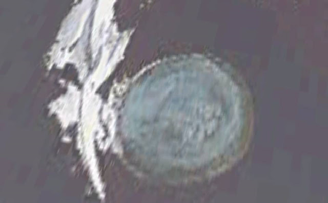 Melting Arctic Ice Reveals UFO Underwater Base  Antarctica%2Bufo%2Bunderwater%2Bbase%2B%25283%2529