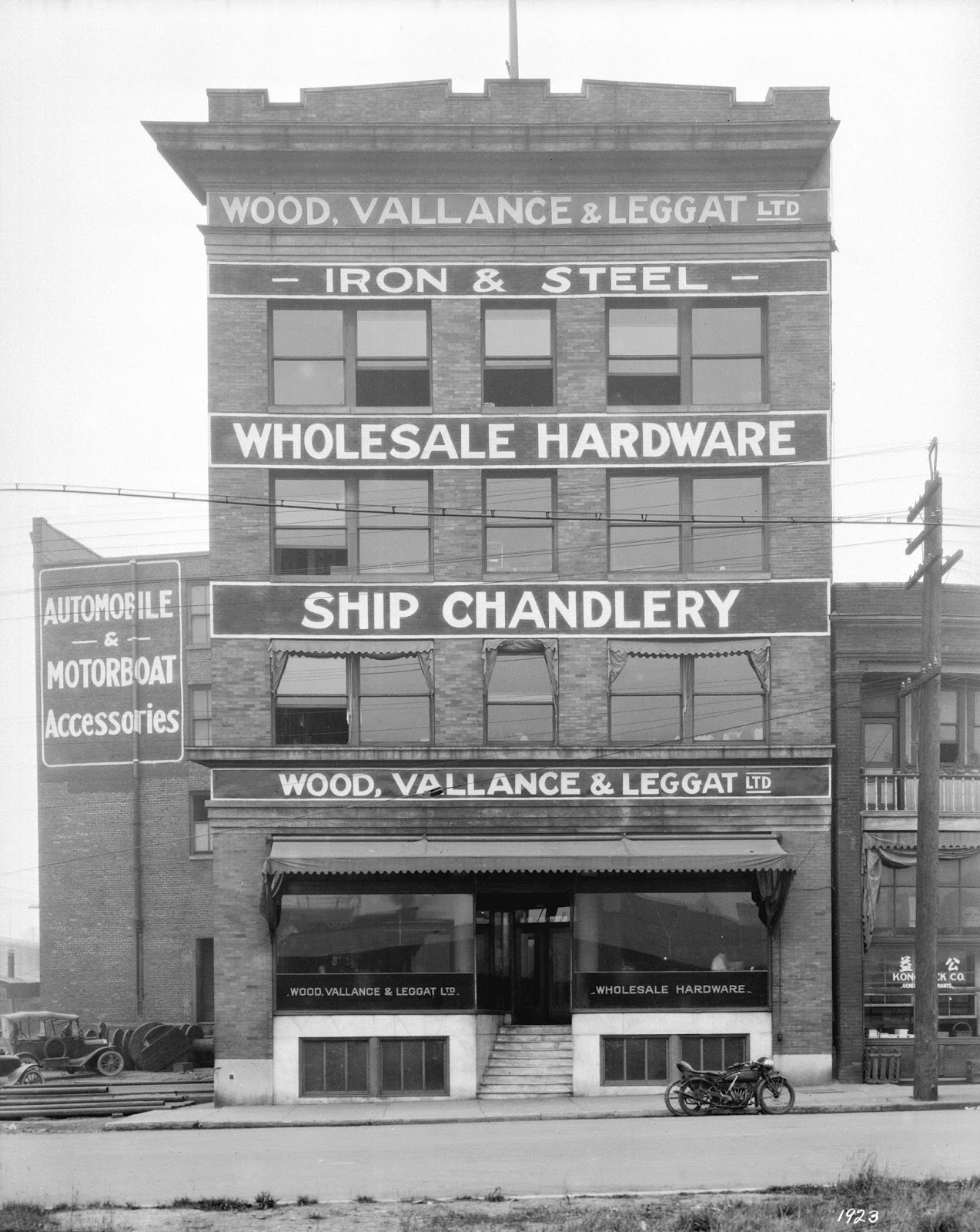 HOCKEY OLDTIME LOGO`S Canada`s largest Hardware Retailers of the time.