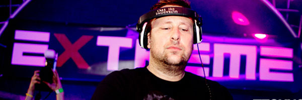  Umek – Behind the Iron Curtain 057 (Proton Radio) – 03-08-2012