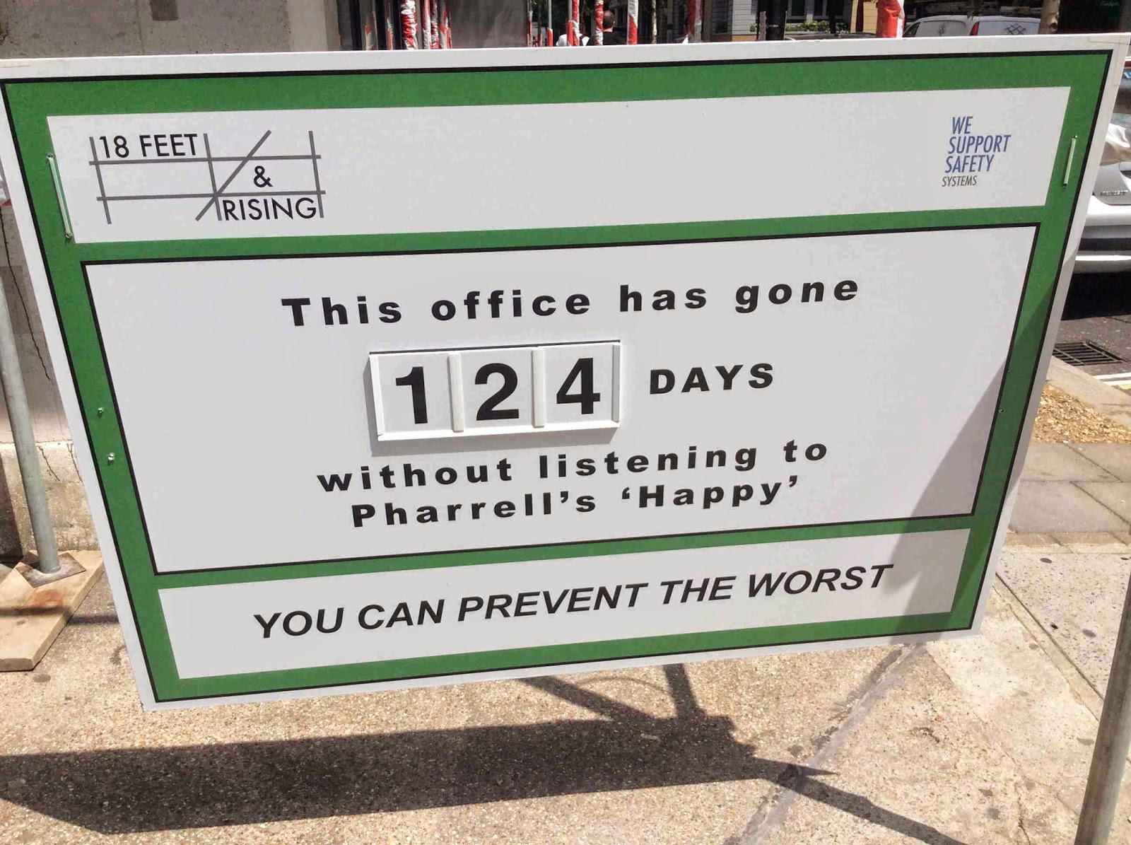 Funny slogans. Анекдот вывеска. Read this sign. Add sign. It was a sign of.