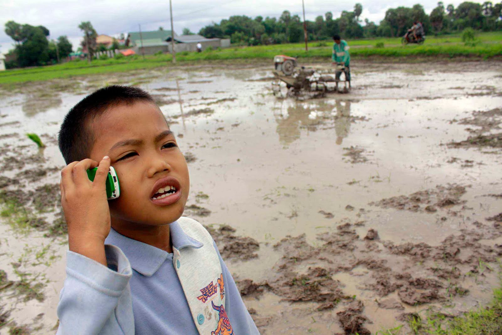 Perubahan yang direncanakan adalah perubahan yang dikehendaki oleh masyarakat contohnya adalah