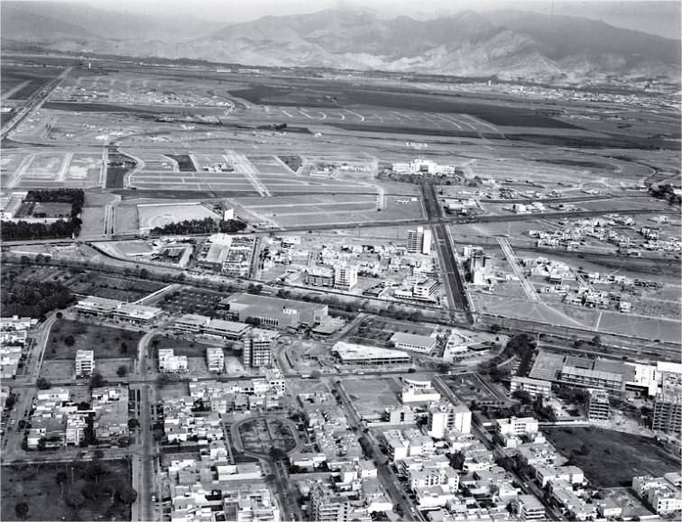 APUNTES REVISTA DIGITAL DE ARQUITECTURA El Aeropuerto de Limatambo