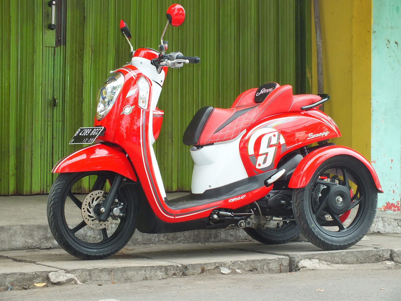 87 Modifikasi Scoopy Warna Merah Putih Kumpulan Modifikasi Motor