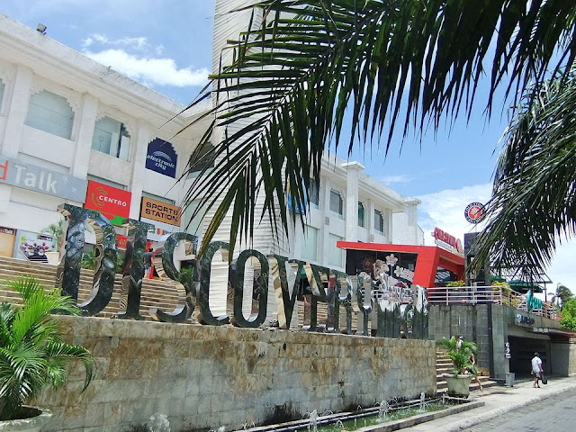 Tempat Wisata Belanja di Bali yaitu Discovery Mall
