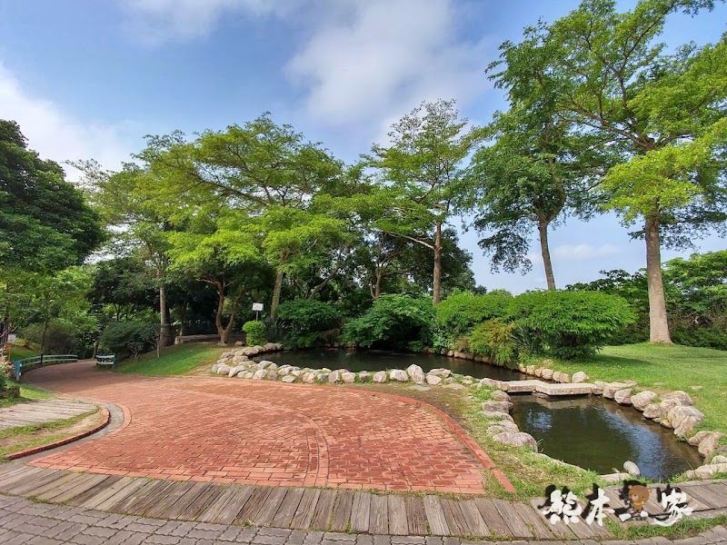 苗栗飛牛牧場|飛牛廣場、牧場工房、庭園木屋、牧場原憩、童玩區|園區環境