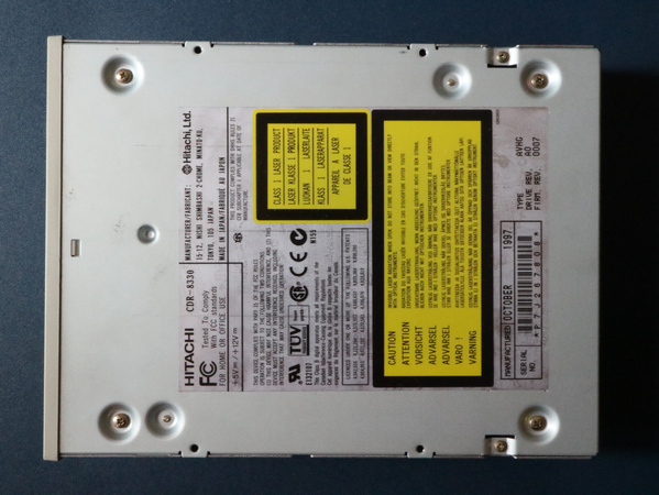 BugWorkShop - 甲蟲工作室: Hitachi（日立）CDR-8330 光碟機（CD-ROM Drive） - 介紹（一）