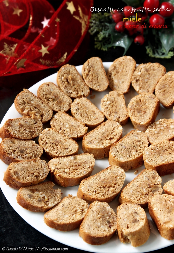 Biscotti Di Natale Con Frutta Secca.My Ricettarium Biscotti Con Frutta Secca Miele E Scorze Di Arancia Candite