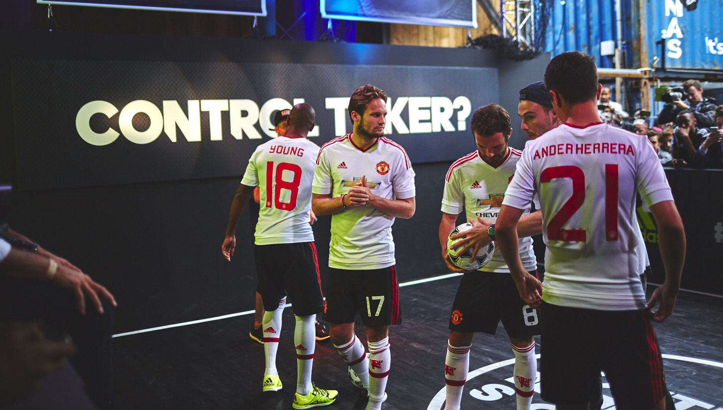 manchester united 2015 away kit