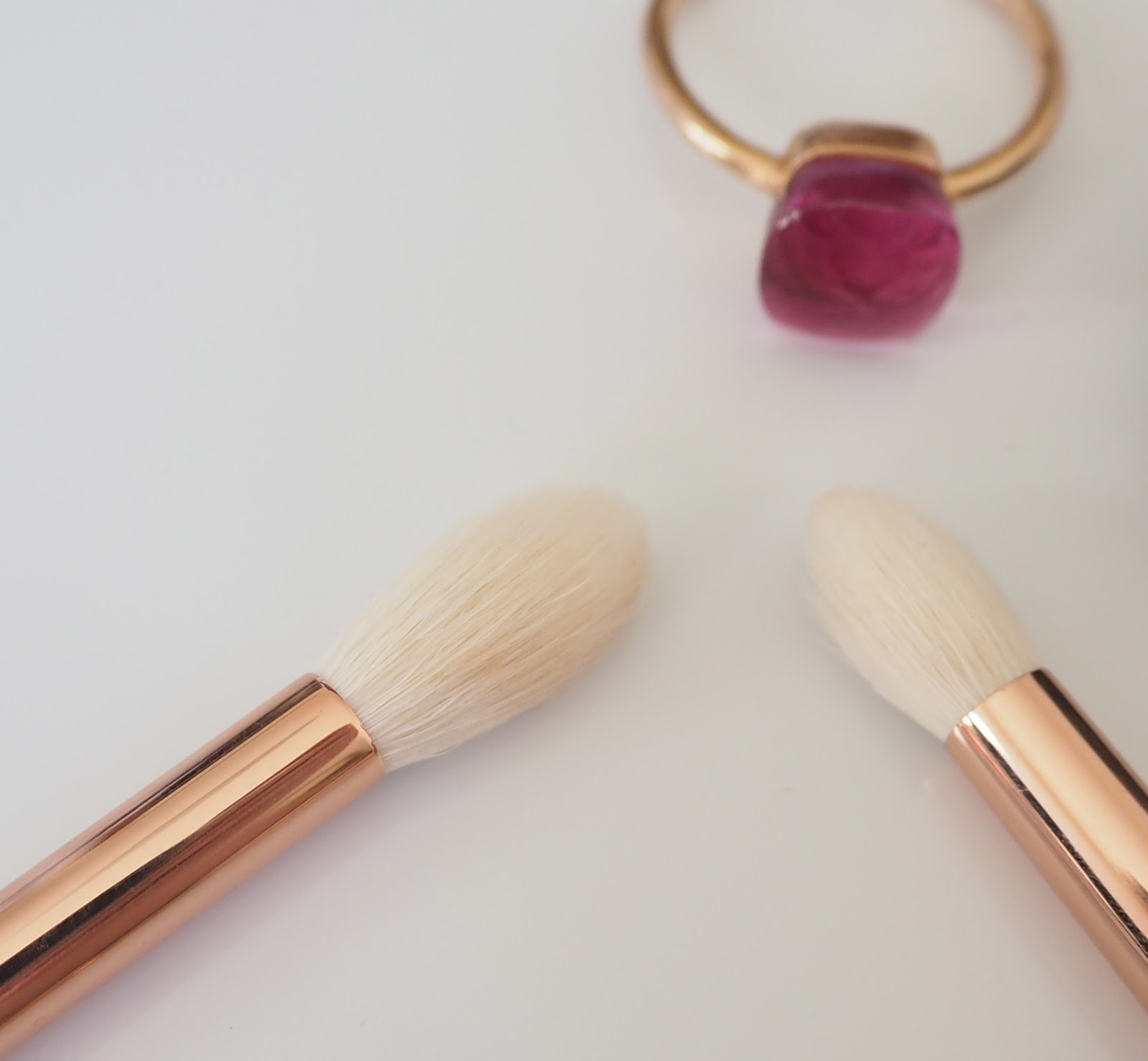 The review Zoeva brushes Expat Make Up Addict