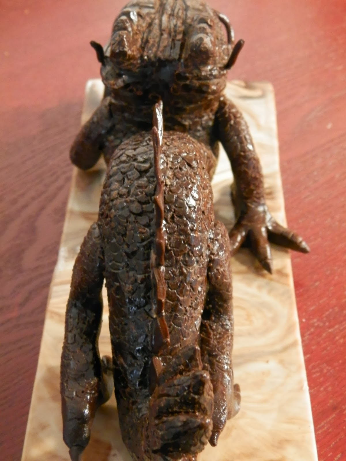Caprichos en la Cocina.: DRAGÓN esculpido en chocolate (DRAGON