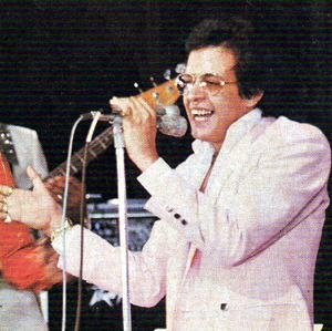 Héctor Lavoe Foto de Héctor Lavoe cantando