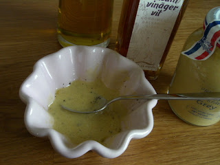 Pastasallad%2Bmed%2Btonfisk%2Boch%2Bsenapsvin%25C3%25A4grett%2B%25284%2529 - Pastasallad med tonfisk och senapsvinägrett
