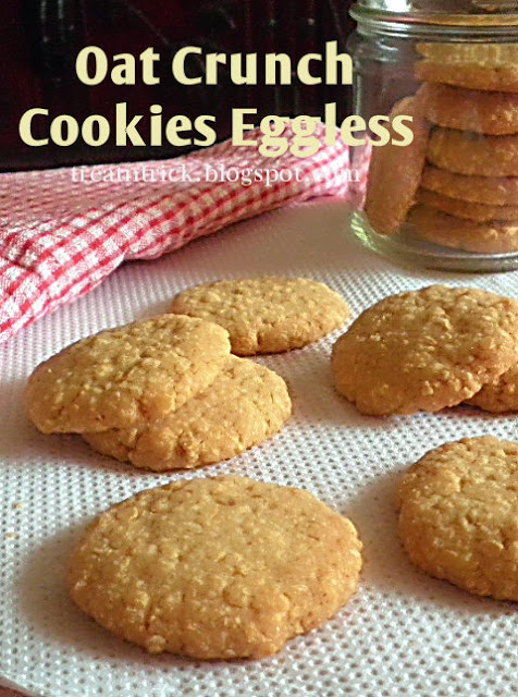 Oat Crunch Cookies Eggless Recipe @ treatntrick.blogspot.com