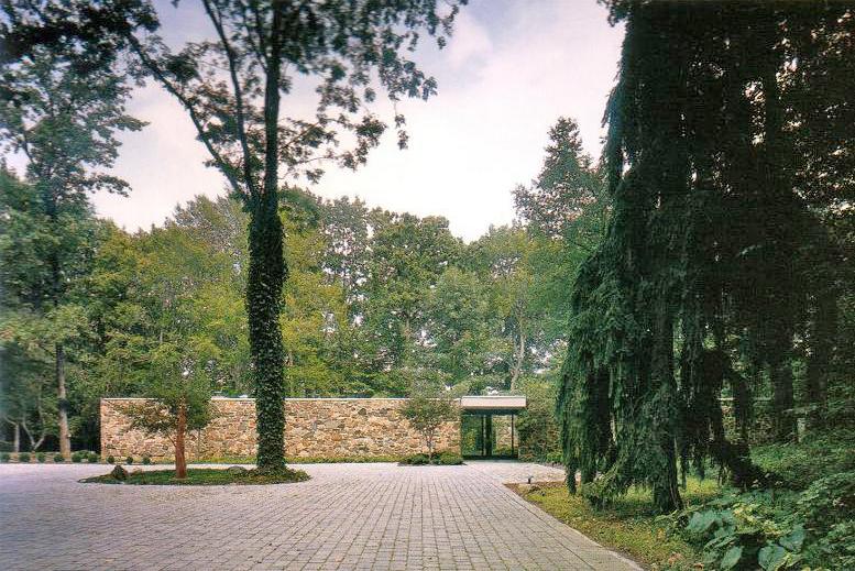 Wreckorated Hooper House II