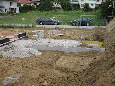 Armin & Sarah bauen ein Haus: Terrassen fertig betoniert - ab ins