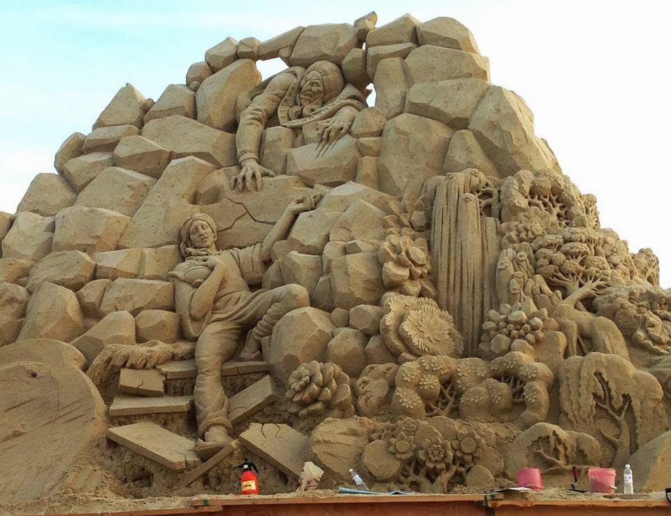 The Journal of the 1001 Nights World's Largest Sand Sculpture 1001