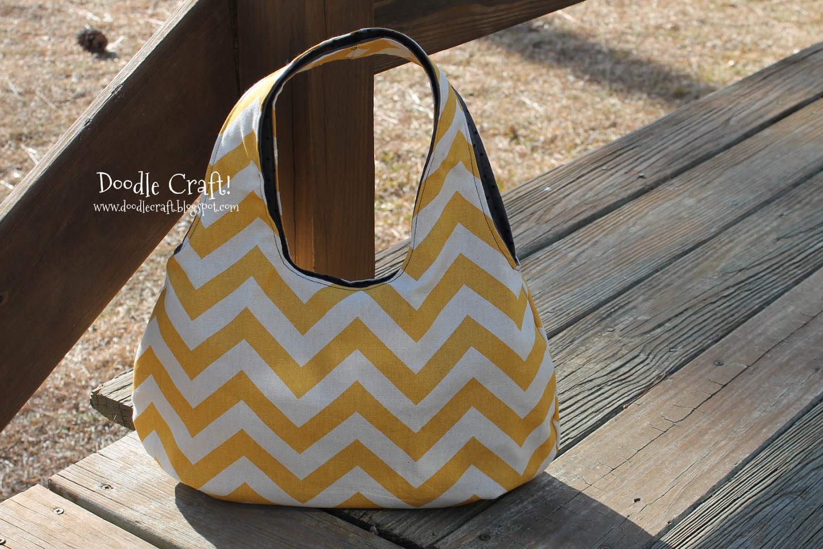 How to Make A DIY Reversible Hobo Bag - Inspired Quilting by Lea Louise