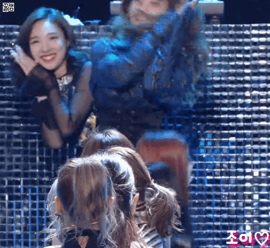 연예대상 나날이 예뻐지는 퀸갓모모.gif | 인스티즈