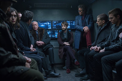 Image of Michael Caine and Daniel Radcliffe in Now You See Me 2