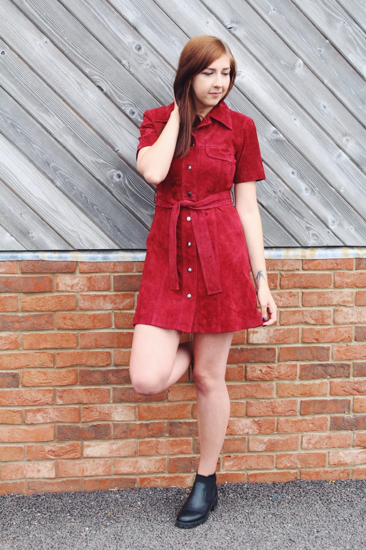 asos, asseenonme, wiw, whatimwearing, lots, lookoftheday, outfitoftheday, ootd, fbloggers, fblogger, fashionbloggers, fashionblogger, suededress, asossuededress, burgundydress, shirtdress, chelseaboots