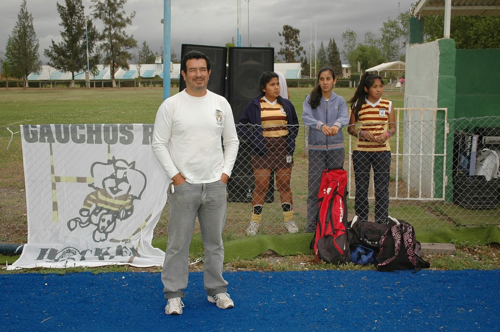 DANIEL,MICA,RENE Y ROMI PRESENTE