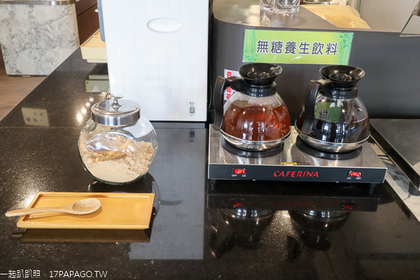 清食堂養生蔬食百匯|台中南區素食吃到飽只要250元|懷舊風用餐區 清食堂養生蔬食百匯|台中南區素食吃到飽只要250元|懷舊風用餐區