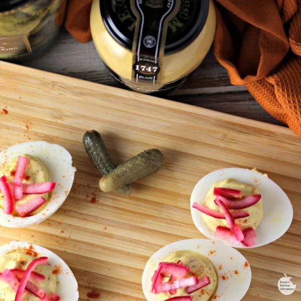 Pickled Red Onion Deviled Eggs | by Renee's Kitchen Adventures - Delicious recipe for a great anytime snack or appetizer!  Crunchy, sweet, and savory all in one bite! 