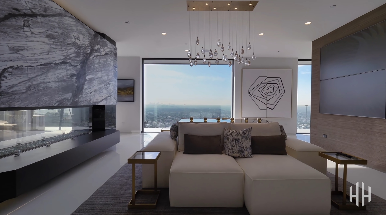 59 Photos vs. 1622 Viewmont Dr, Los Angeles vs. Luxury Mansion Interior Design Tour