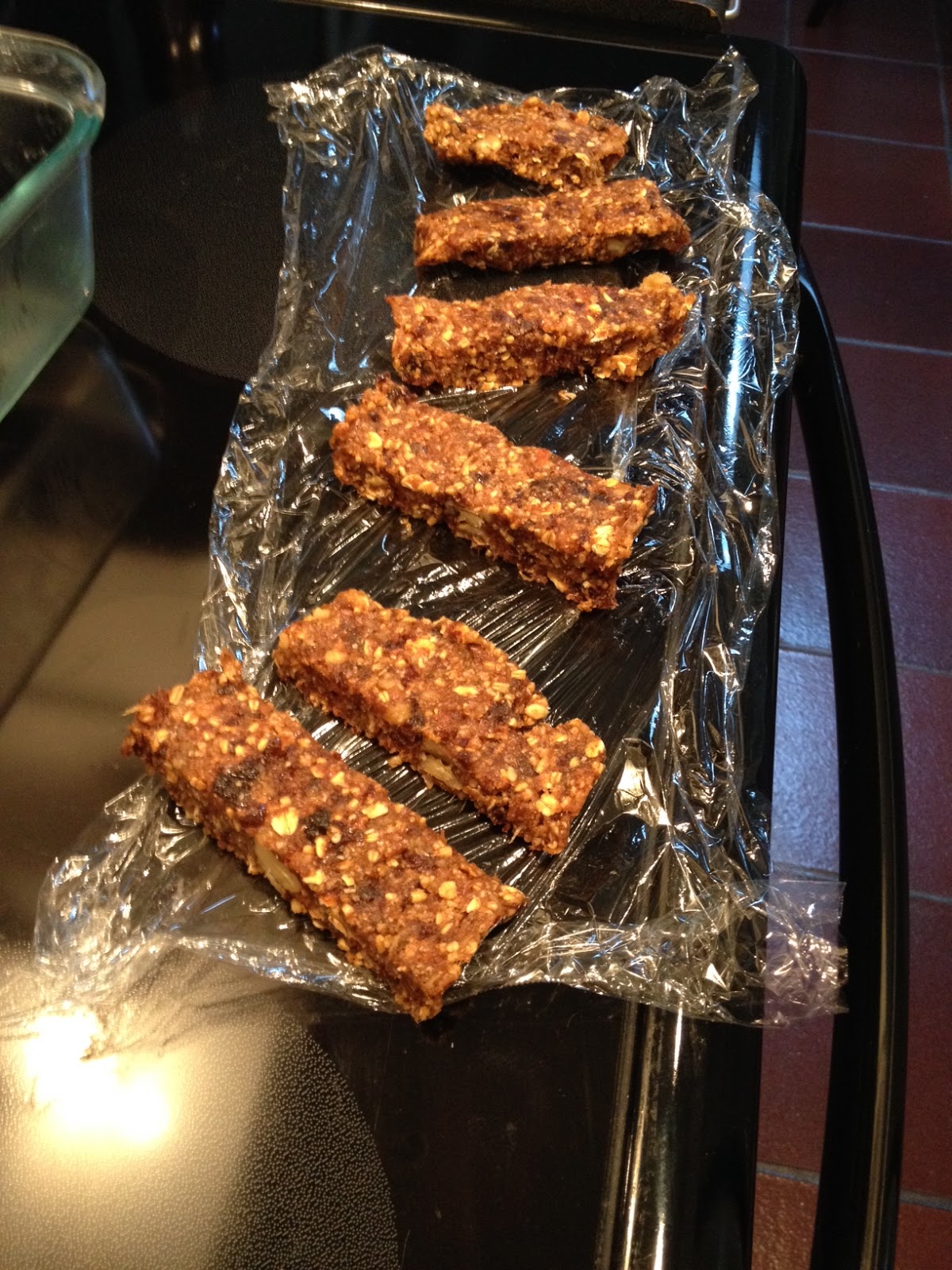 python.ampersand.pearls Homemade Walnut Date Oatmeal Raisin Energy Bars