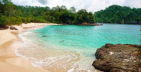 7 Pantai Mempesona Di Jawa Timur