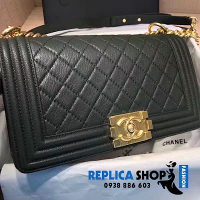 Túi xách Chanel Boy Màu Đen Túi xách Chanel Boy Màu Đen