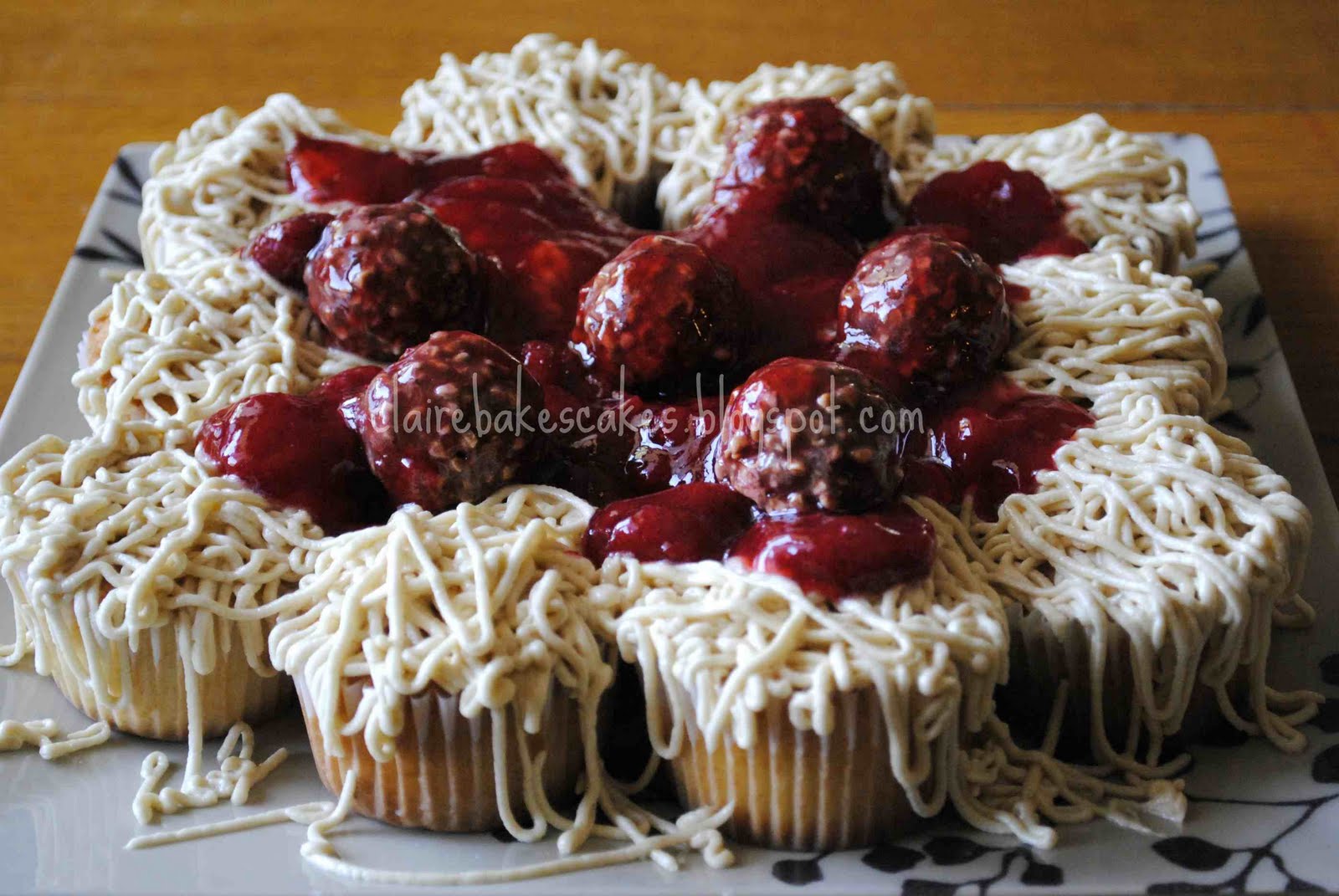 My Life as a MOM Spaghetti and Meatballs CUPCAKE (Recipe)