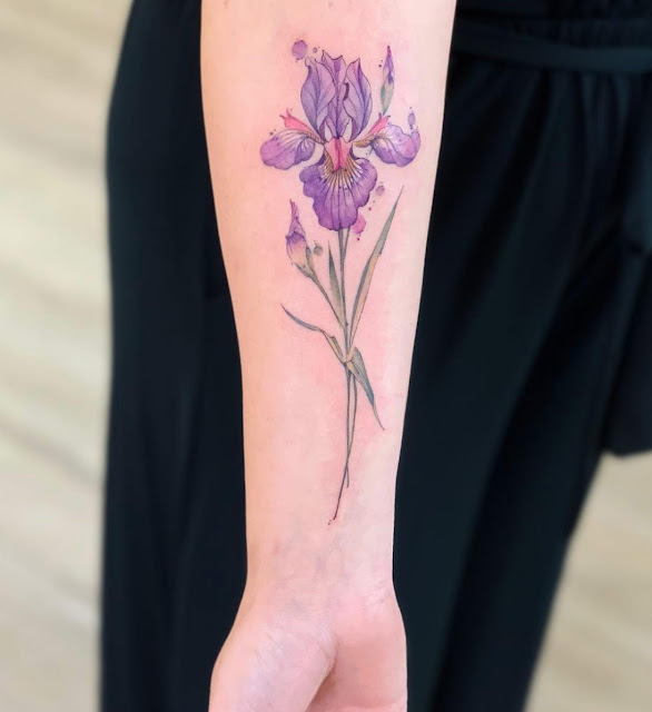 Tatuagens femininas de flores Tatuagens femininas de flores