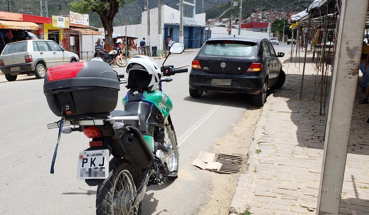 SMTT registra colisão lateral entre veículos no bairro da Estação em Jacobina