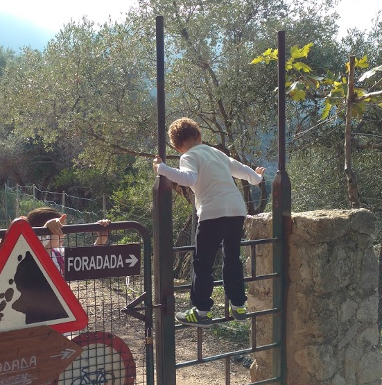 Sa Foradada con niños