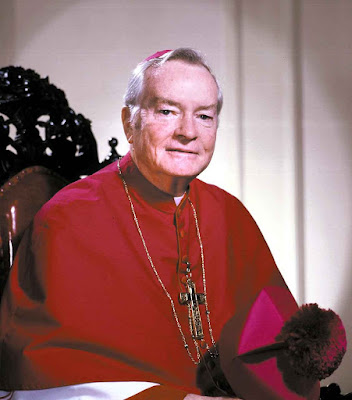Mons. Philip M. Hannan, arcebispo de Nova Orleans explicou que o pecado causou o castigo divino do do Katrina. Mons. Philip M. Hannan, arcebispo de Nova Orleans explicou que o pecado causou o castigo divino do do Katrina.