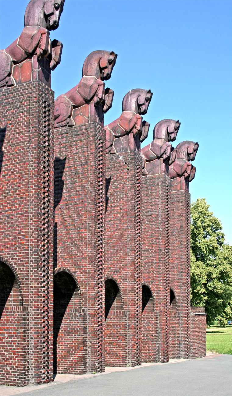 Albin Müller Albin Müller brick horse gates photograph