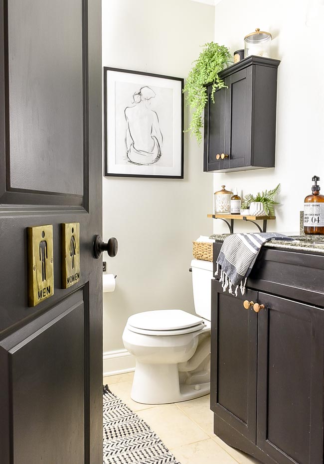 Budget Friendly Vintage Modern Hall Bathroom Refresh Little House Of Four Creating A Beautiful Home One Thrifty Project At Time - How To Update A Dated Bathroom On Budget Budget Friendly Vintage Modern Hall Bathroom Refresh Little House Of Four Creating A Beautiful Home One Thrifty Project At Time - How To Update A Dated Bathroom On Budget