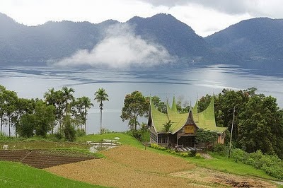 Danau Terdalam Di Indonesia