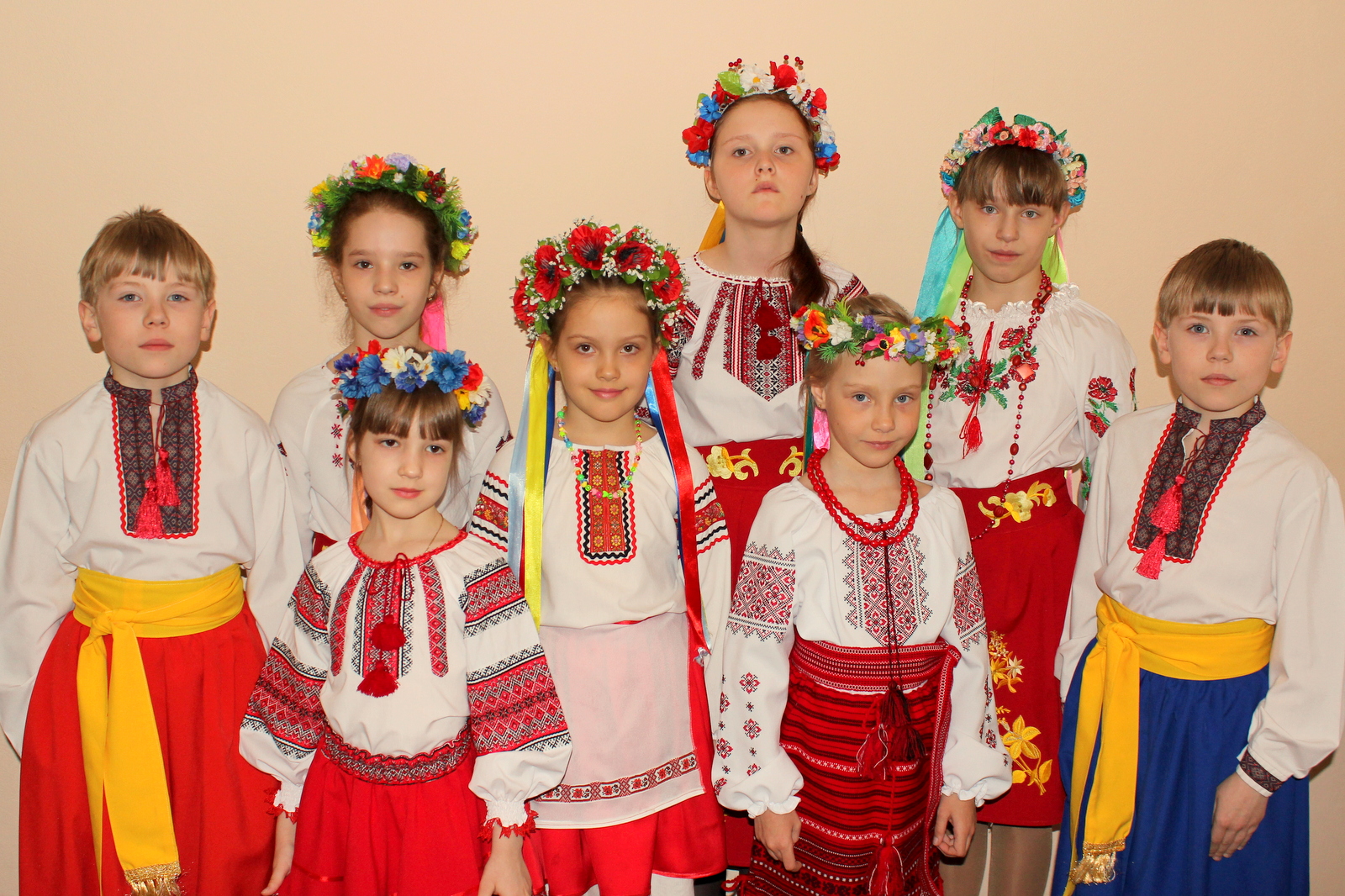Болгарские костюмы дети украинские