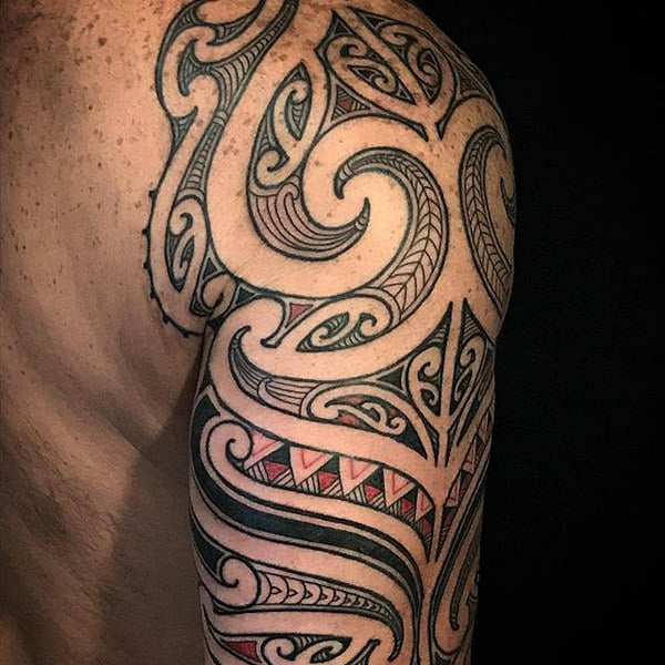 imagen de tatuaje maori estilo samoano