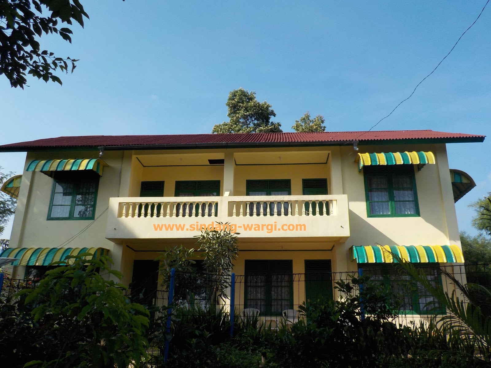 Sewa villa penginapan murah di ciater yang ada kolam