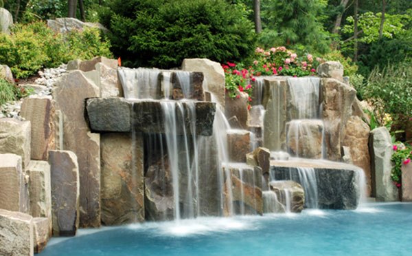 10 model Desain Kolam Renang Unik dengan Hiasan Air Terjun Kolam renang bisa menambah suasana yang bagus ke rumah Anda 10 model Desain Kolam Renang Unik dengan Hiasan Air Terjun