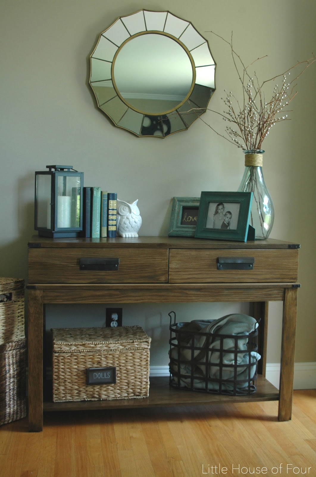 How To Decorate A Hall Entrance Table How To Decorate A Hall Entrance Table