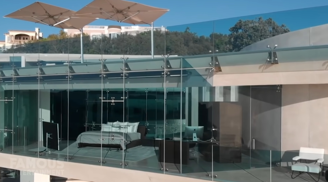 59 Interior Design Photos vs. Alicia Keys & Swizz Beats $20.8 Million Razor Luxury Mansion Tour