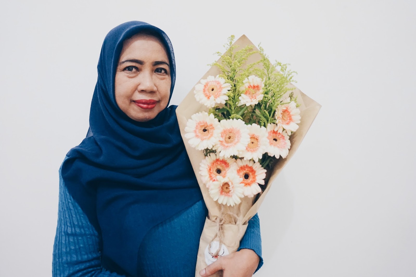 женщина 23 июня. день женщин инженеров 23. женщина 23 июня. 23 июня день ангела. именинники 23 июня.