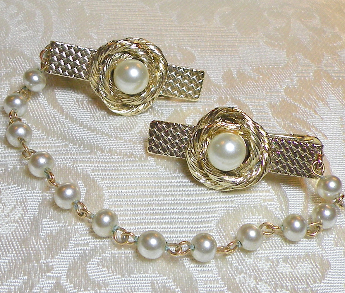 The Dandy American SWEATER CLASPS