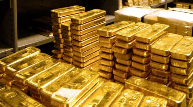 Harga emas menurun ke posisi terendah dalam satu tahun ini 