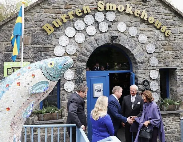 Queen Silvia of Sweden visited a Eco Farm in the village of Ballybornagh in Clare, and visited Burren Smokehouse